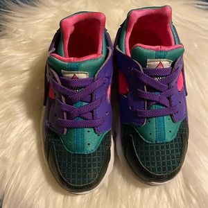 Girls Nike Huarache